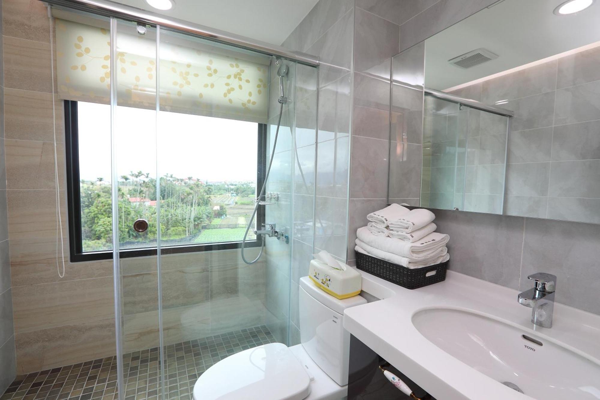 Bridge Bed And Breakfast Hualien City Exterior photo